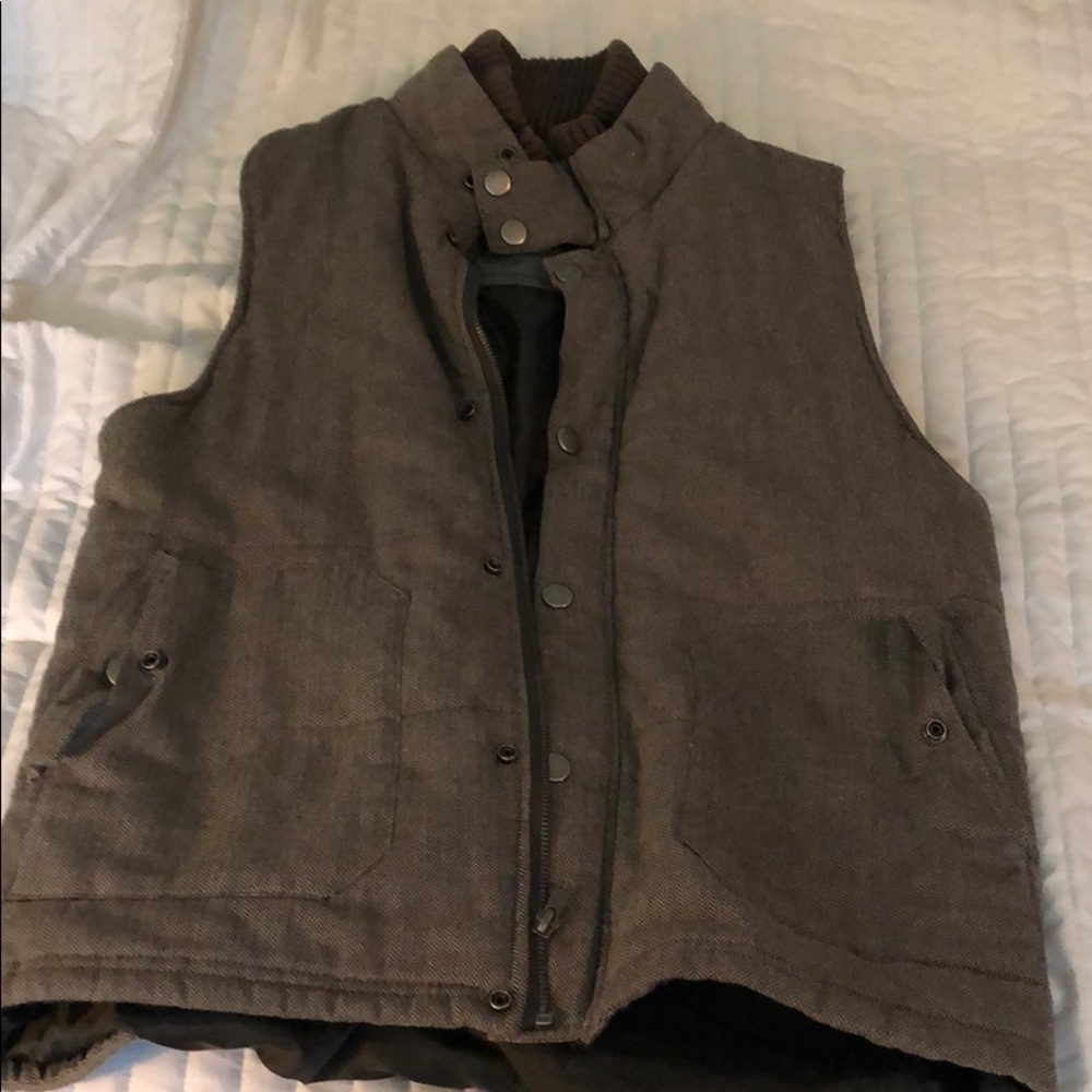 Forever 21 brown vest quilted Medium